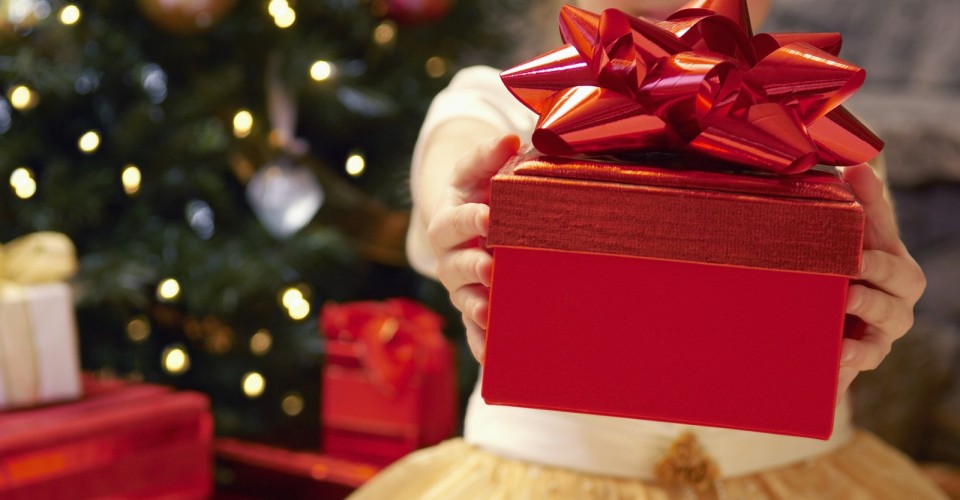 Comment trouver des cadeaux de Noël pour sa famille? En Tribu